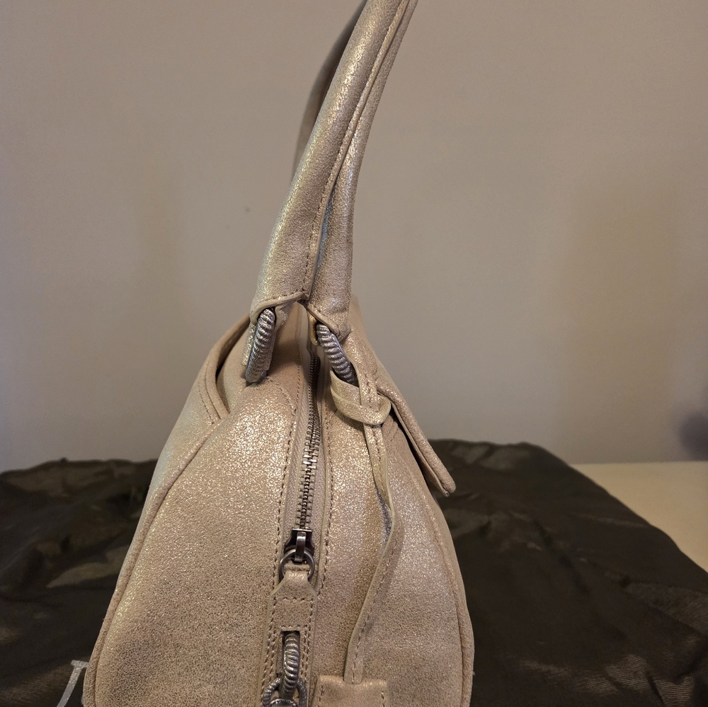 Vintage JUDITH RIPKA "Jane" east/west Zip Top Bag with Front Pocket. - Picture 4 of 12